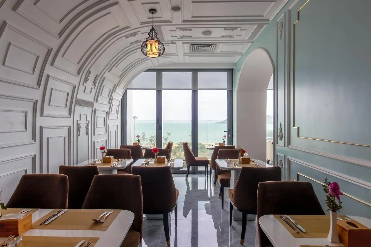 La Vague Hotel Να Τρανγκ