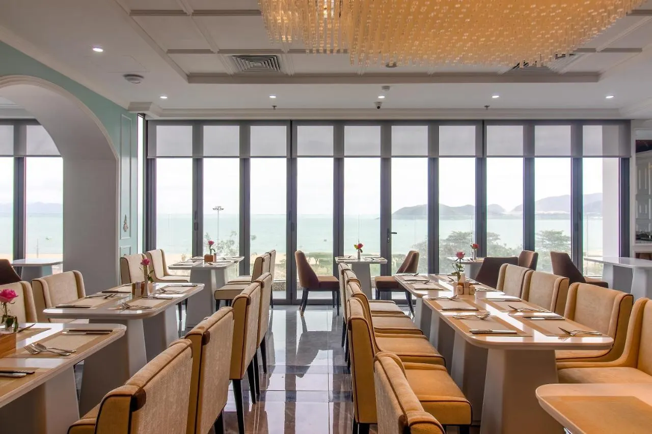 La Vague Hotel Να Τρανγκ