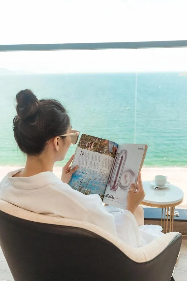 La Vague Hotel Να Τρανγκ