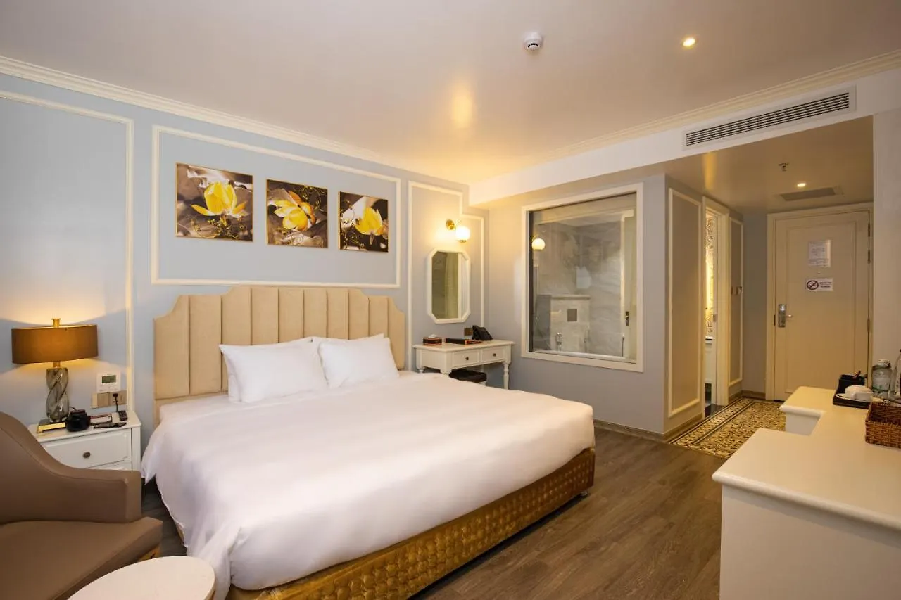 La Vague Hotel Να Τρανγκ 4*,