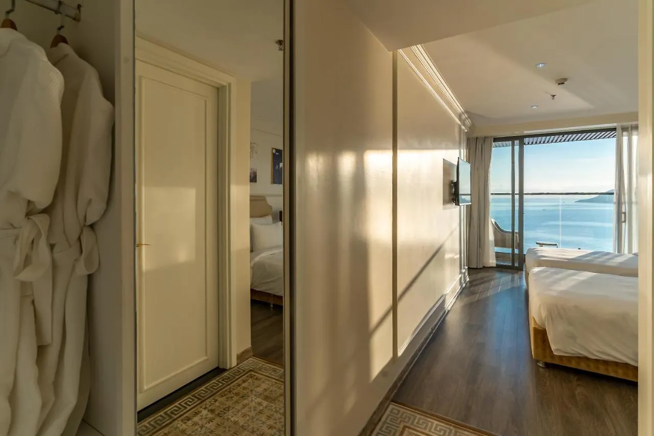 La Vague Hotel Να Τρανγκ
