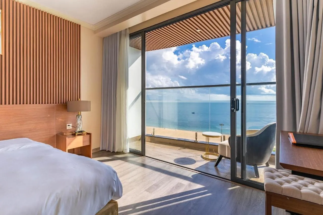 La Vague Hotel Να Τρανγκ