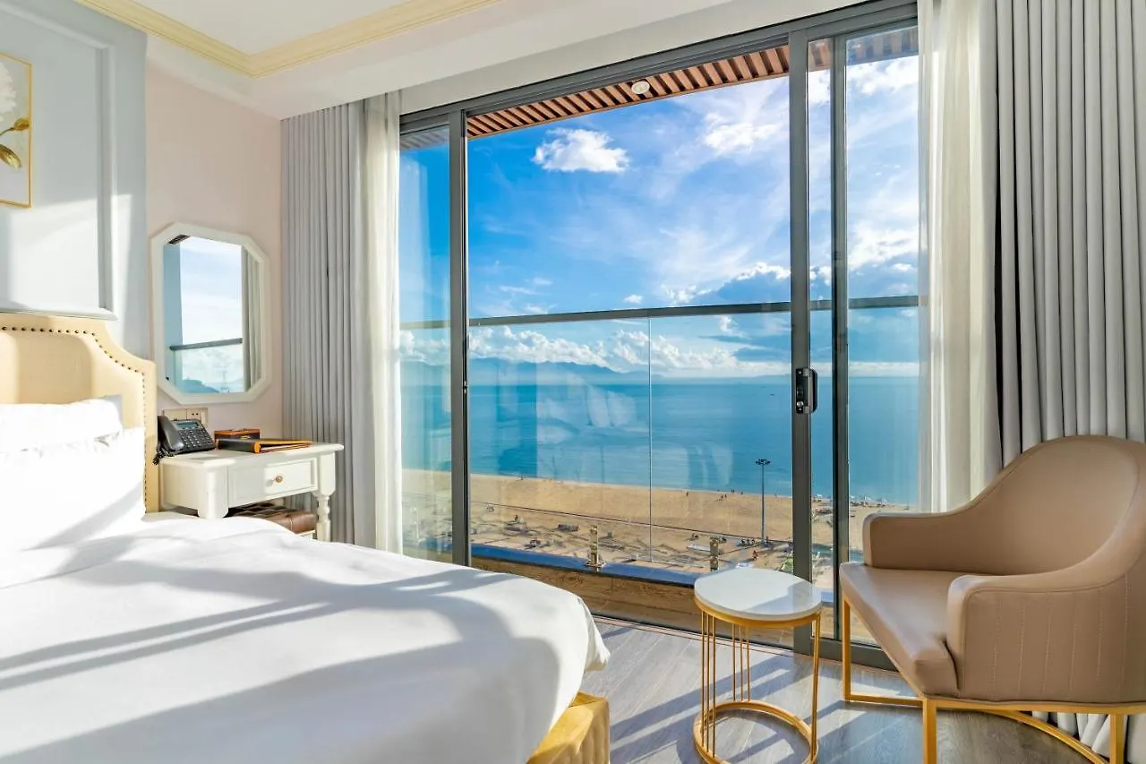 La Vague Hotel Να Τρανγκ